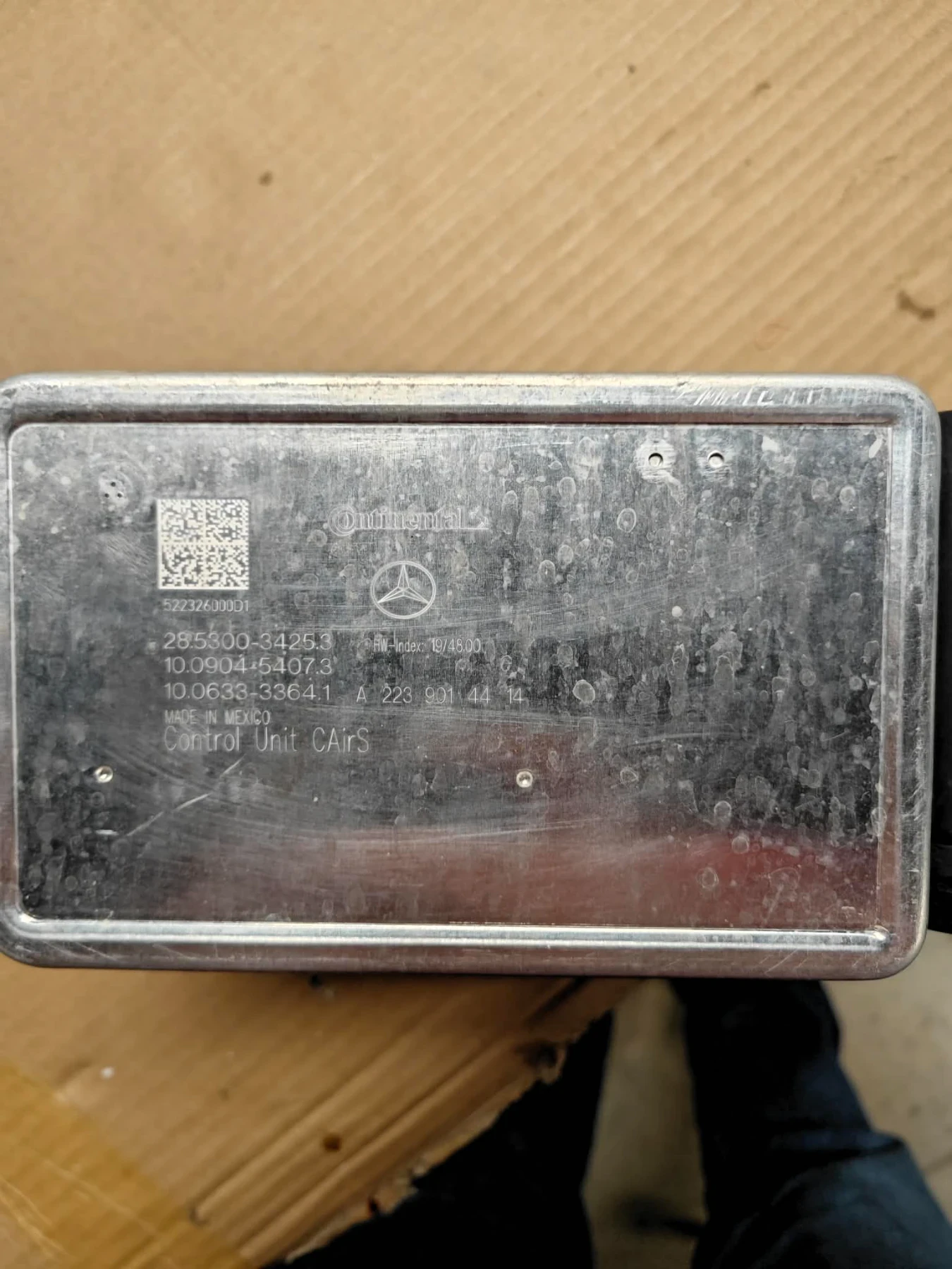 A 223 320 08 04 001-Продавам компресор за въздушно окачване Мерцедес W223 и W297 , снимка 3 - Части - 53944448