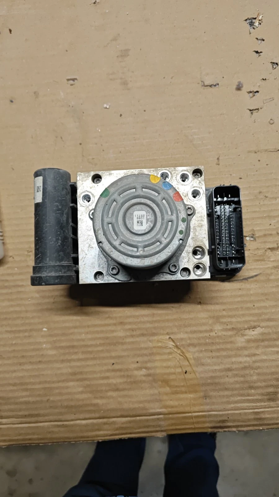 A 223 320 08 04 001-Продавам компресор за въздушно окачване Мерцедес W223 и W297 , снимка 5 - Части - 53944448