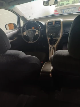 Toyota Auris 1.6, снимка 5