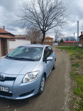 Toyota Auris 1.6, снимка 1