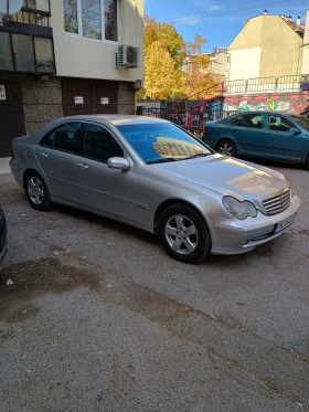     Mercedes-Benz C 220  