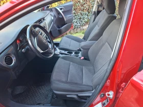 Toyota Auris, снимка 6