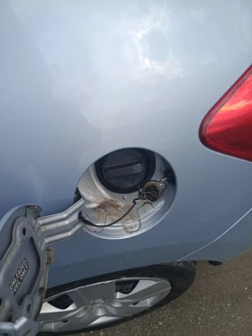 Toyota Auris 1.6 - 4250 € / 8312.28 лв. - 52219809 10