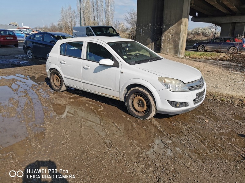Opel Astra, снимка 4 - Автомобили и джипове - 45053969