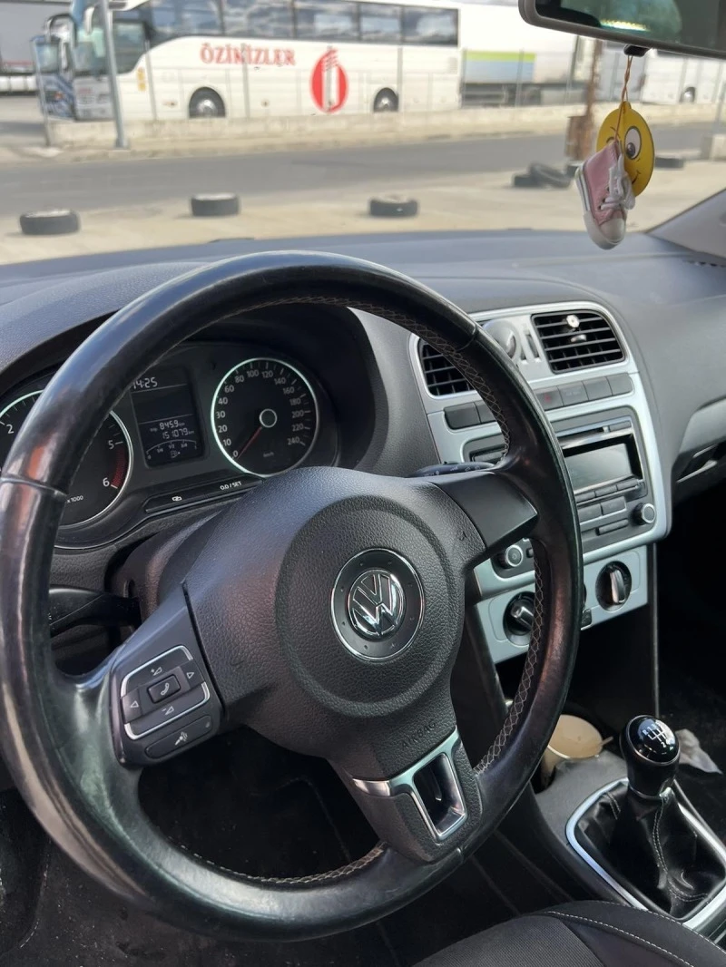 VW Polo 1.6, снимка 6 - Автомобили и джипове - 46142591