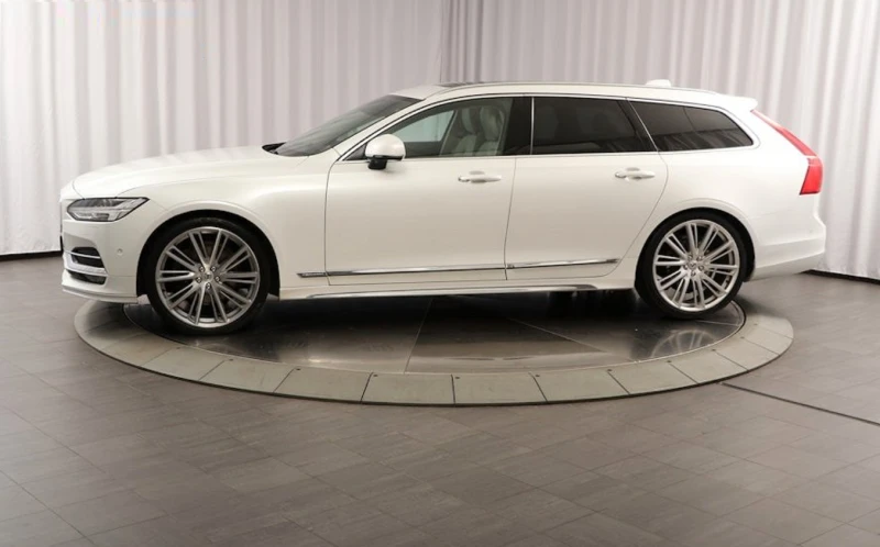 Volvo V90 D5 Inscription AWD, снимка 2 - Автомобили и джипове - 46908998