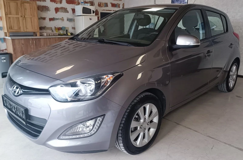 Hyundai I20 Бенз/ГАЗ, снимка 2 - Автомобили и джипове - 47777559