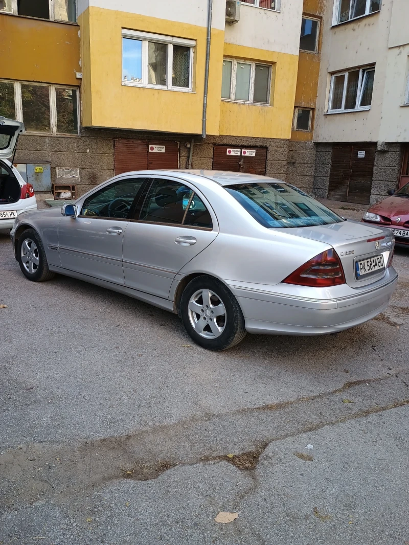 Mercedes-Benz C 220 Хечбек , снимка 5 - Автомобили и джипове - 47802151