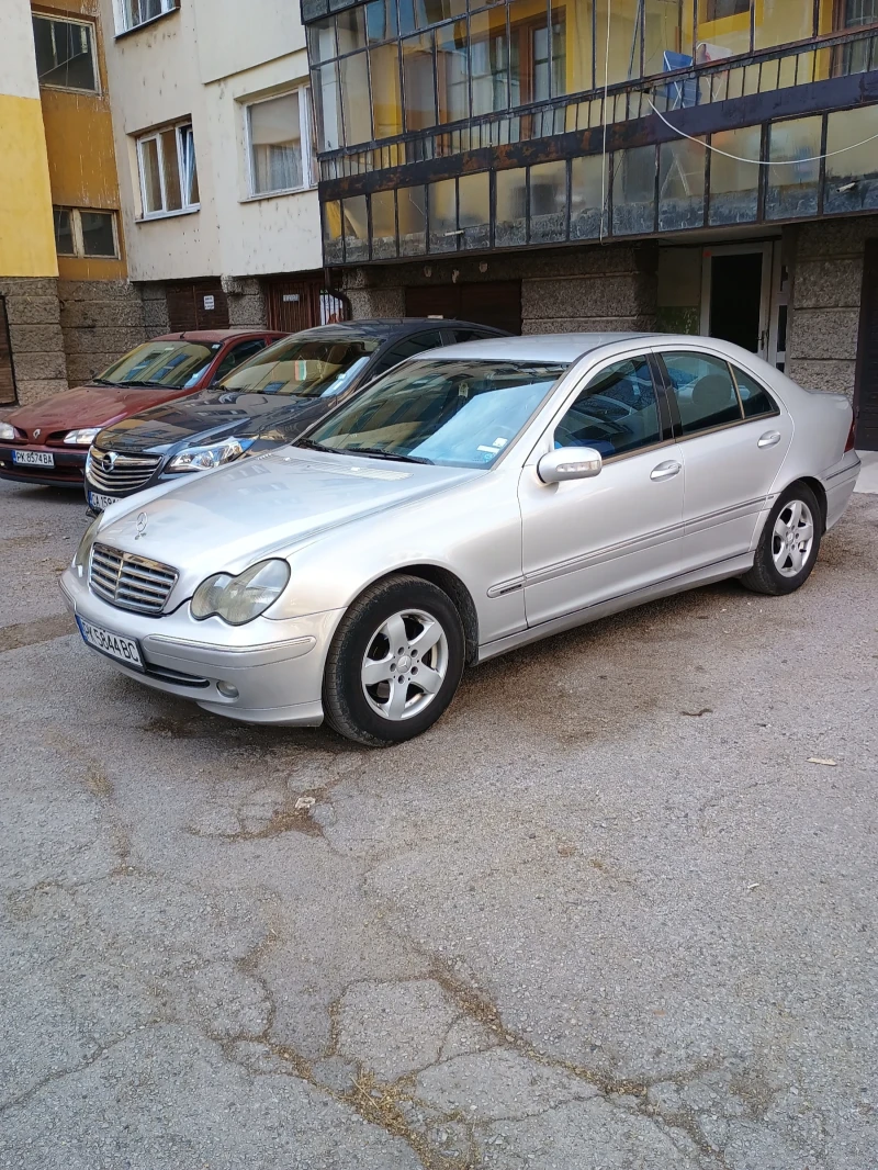 Mercedes-Benz C 220 Хечбек , снимка 2 - Автомобили и джипове - 47802151