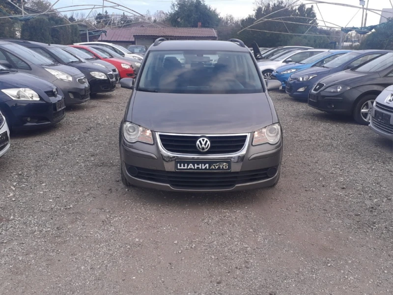 VW Touran, снимка 3 - Автомобили и джипове - 47836570