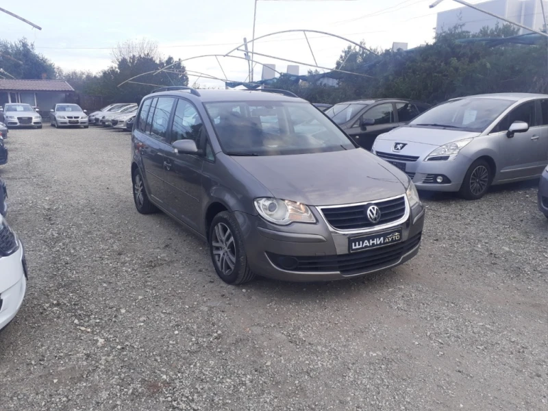 VW Touran, снимка 2 - Автомобили и джипове - 47836570