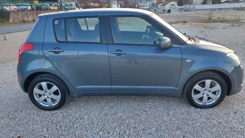 Suzuki Swift 1.3i 4X4 FACELIFT Германия, снимка 4 - Автомобили и джипове - 48198746