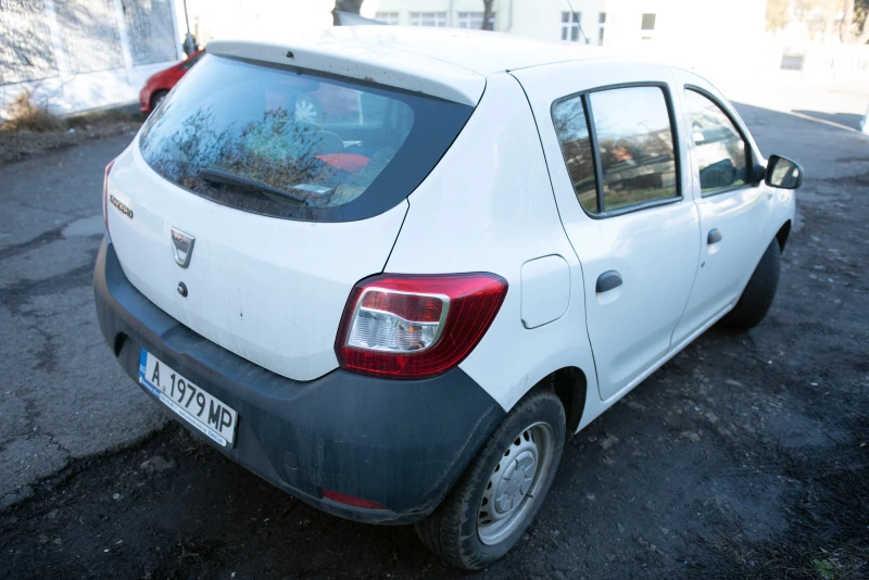 Dacia Sandero, снимка 6 - Автомобили и джипове - 48749585