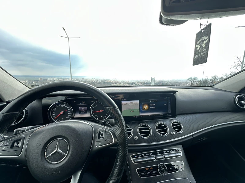 Mercedes-Benz E 220 E220, снимка 11 - Автомобили и джипове - 48985052