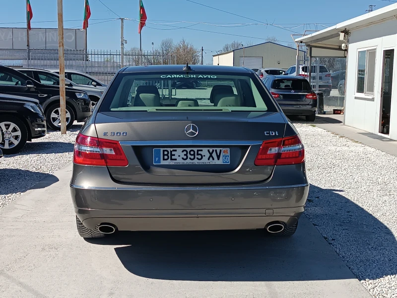 Mercedes-Benz E 300, снимка 6 - Автомобили и джипове - 49572956