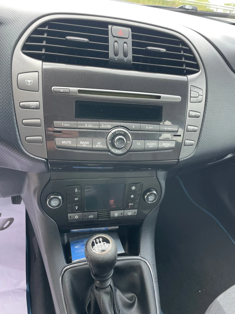 Fiat Bravo 1.6M-jet-105-ITALIA, снимка 13 - Автомобили и джипове - 50386811