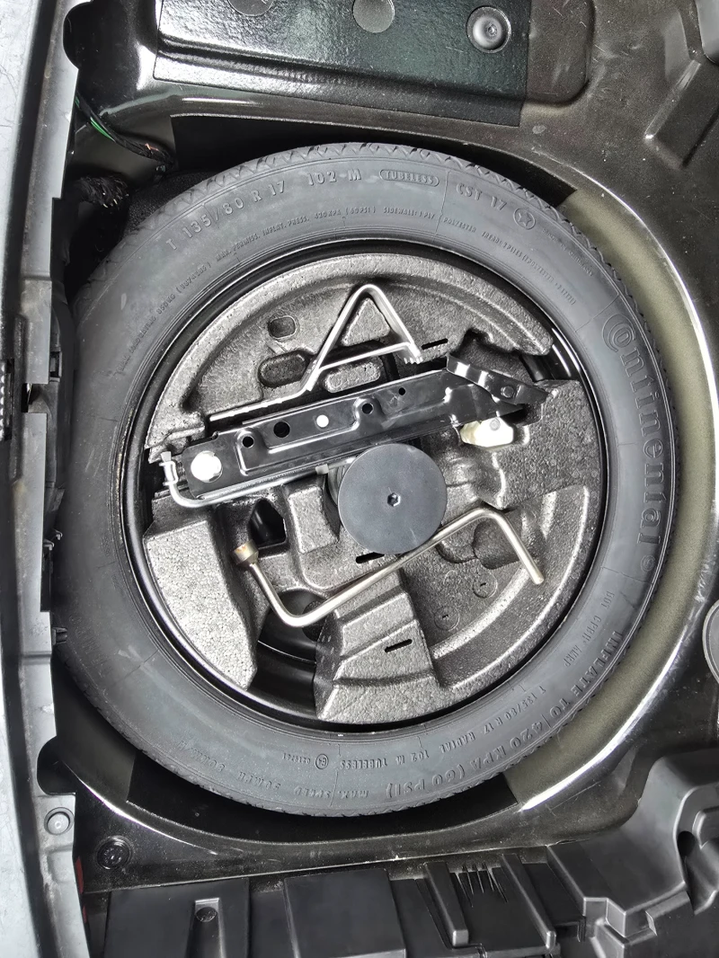 BMW 530 INDIVIDUAL SAT, снимка 17 - Автомобили и джипове - 51859801