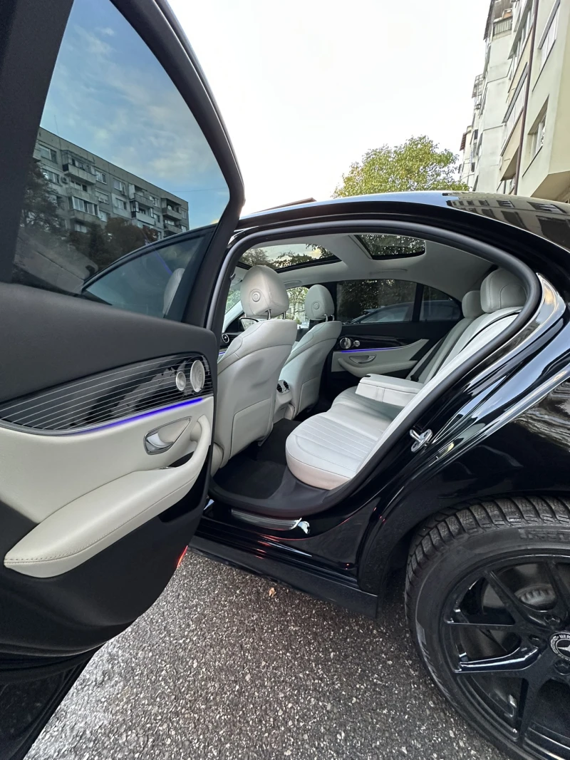 Mercedes-Benz E 350 4MATIC, снимка 8 - Автомобили и джипове - 52498454