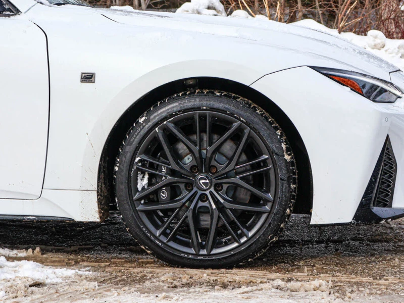 Lexus IS IS 500 F SPORT* CARFAX* АвтоКредит* (ЦЕНА ДО БГ), снимка 3 - Автомобили и джипове - 53514832