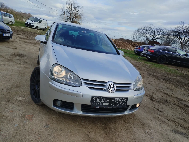 VW Golf 1.9 TDI 90hp Климатроник 4ел.стъкла Халогени , снимка 10 - Автомобили и джипове - 53597407