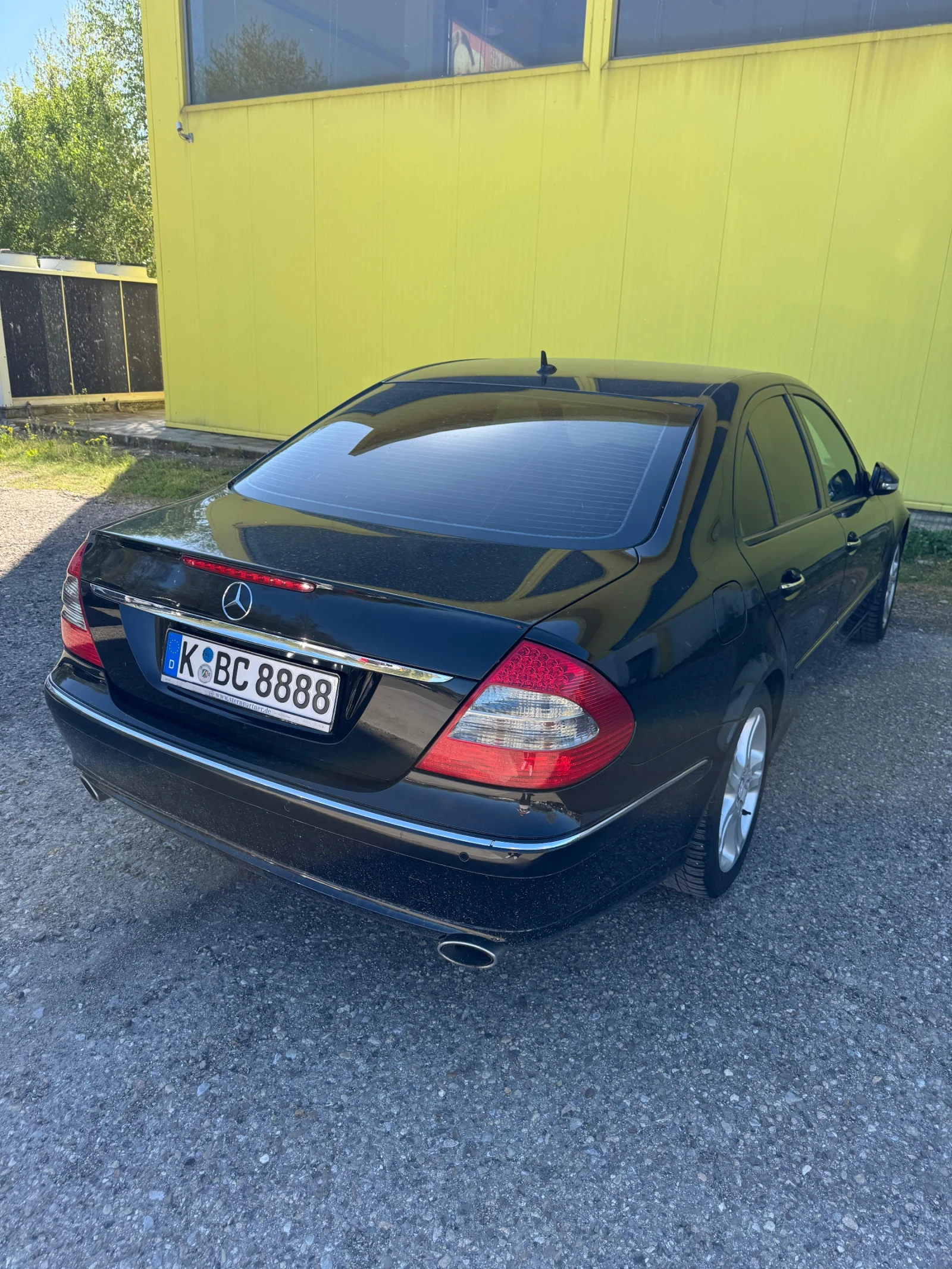 Mercedes-Benz E 320  - изображение 4