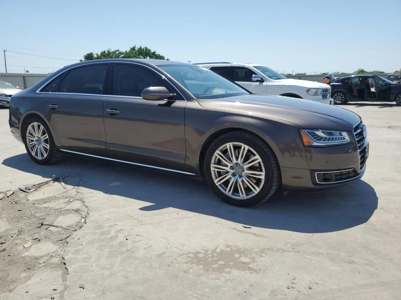 Audi A8 L 4.0* MATRIX* МАСАЖ* ОБДУХ* PANO* BOSE* DISTRONIC - изображение 3