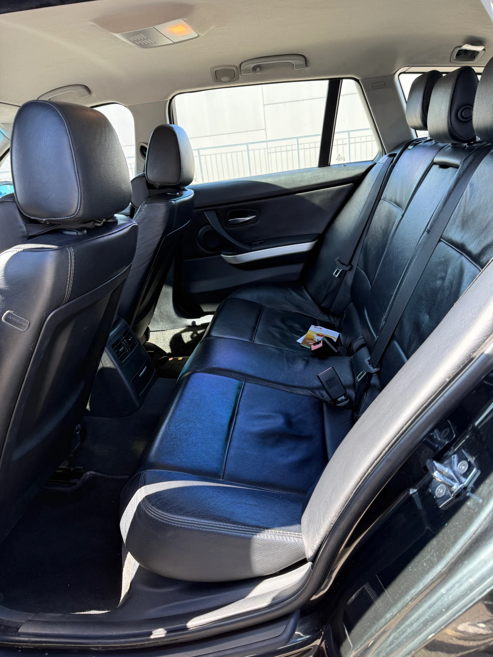 BMW 320, снимка 8 - Автомобили и джипове - 52657434