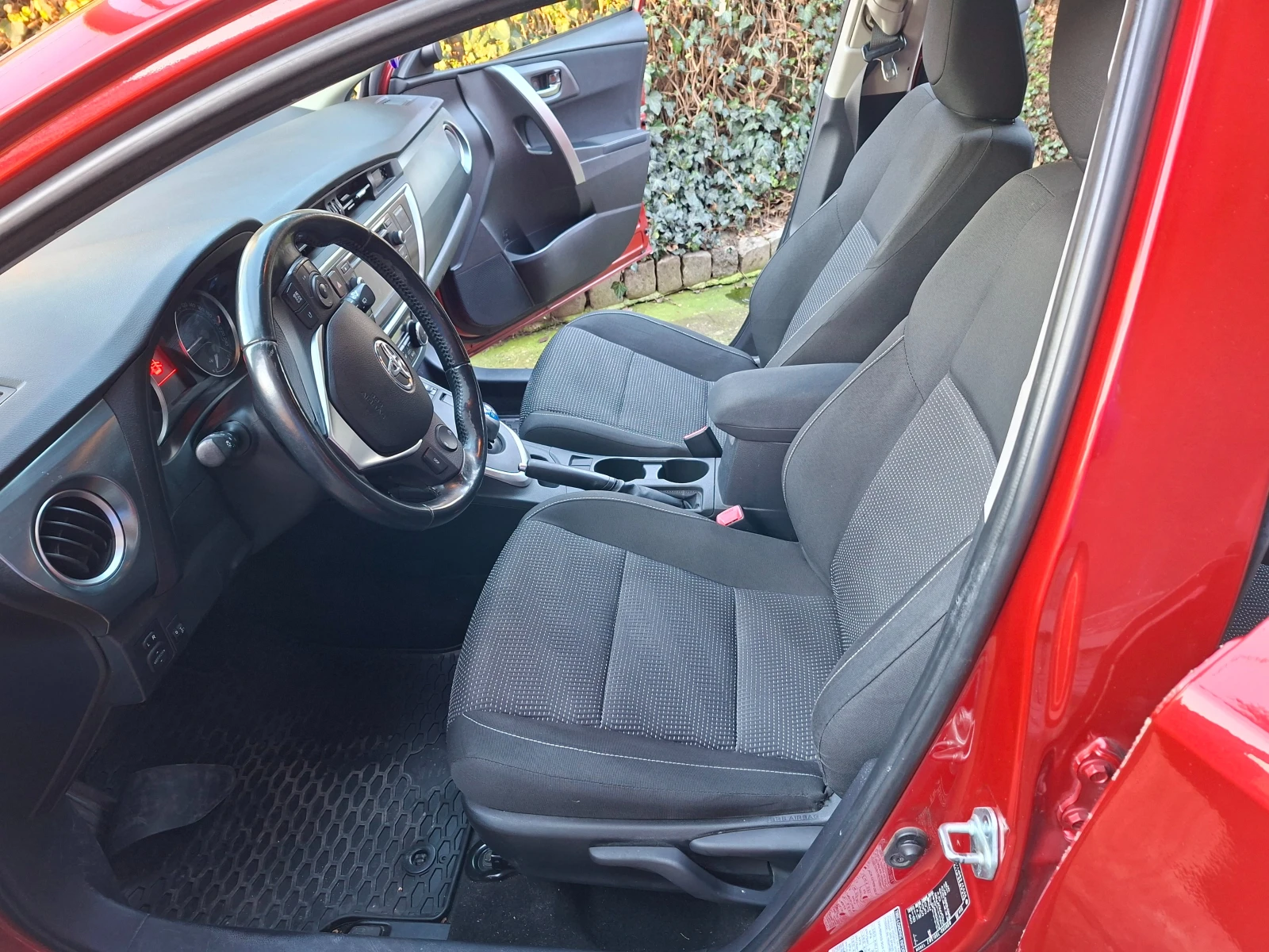 Toyota Auris | Mobile.bg � ����������� 6