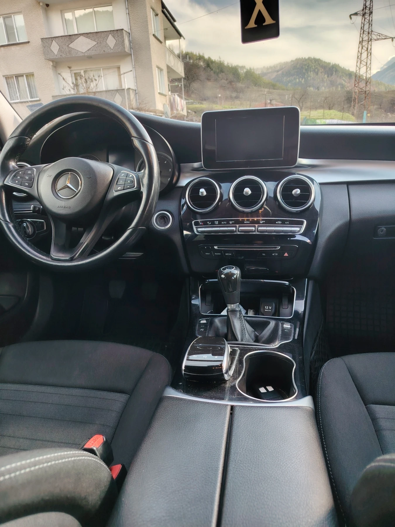 Mercedes-Benz C 180, снимка 12 - Автомобили и джипове - 53989229