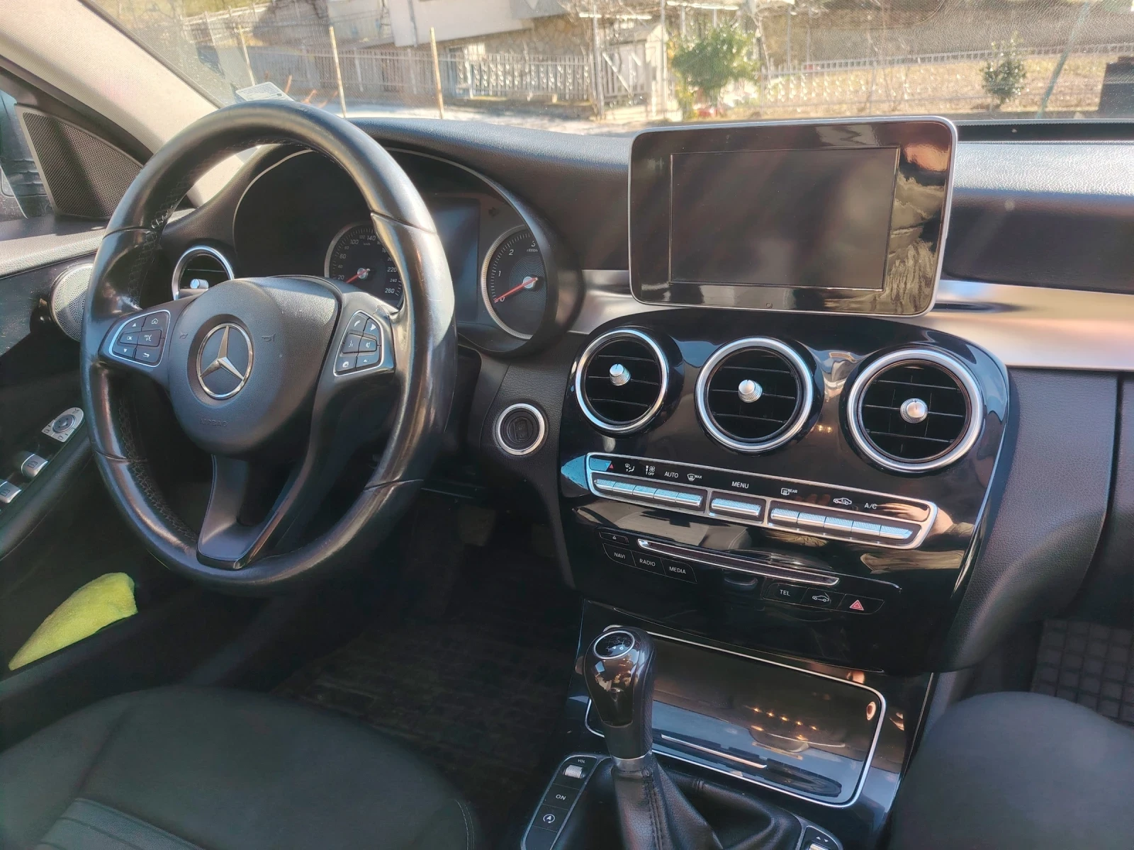 Mercedes-Benz C 180, снимка 11 - Автомобили и джипове - 53989229