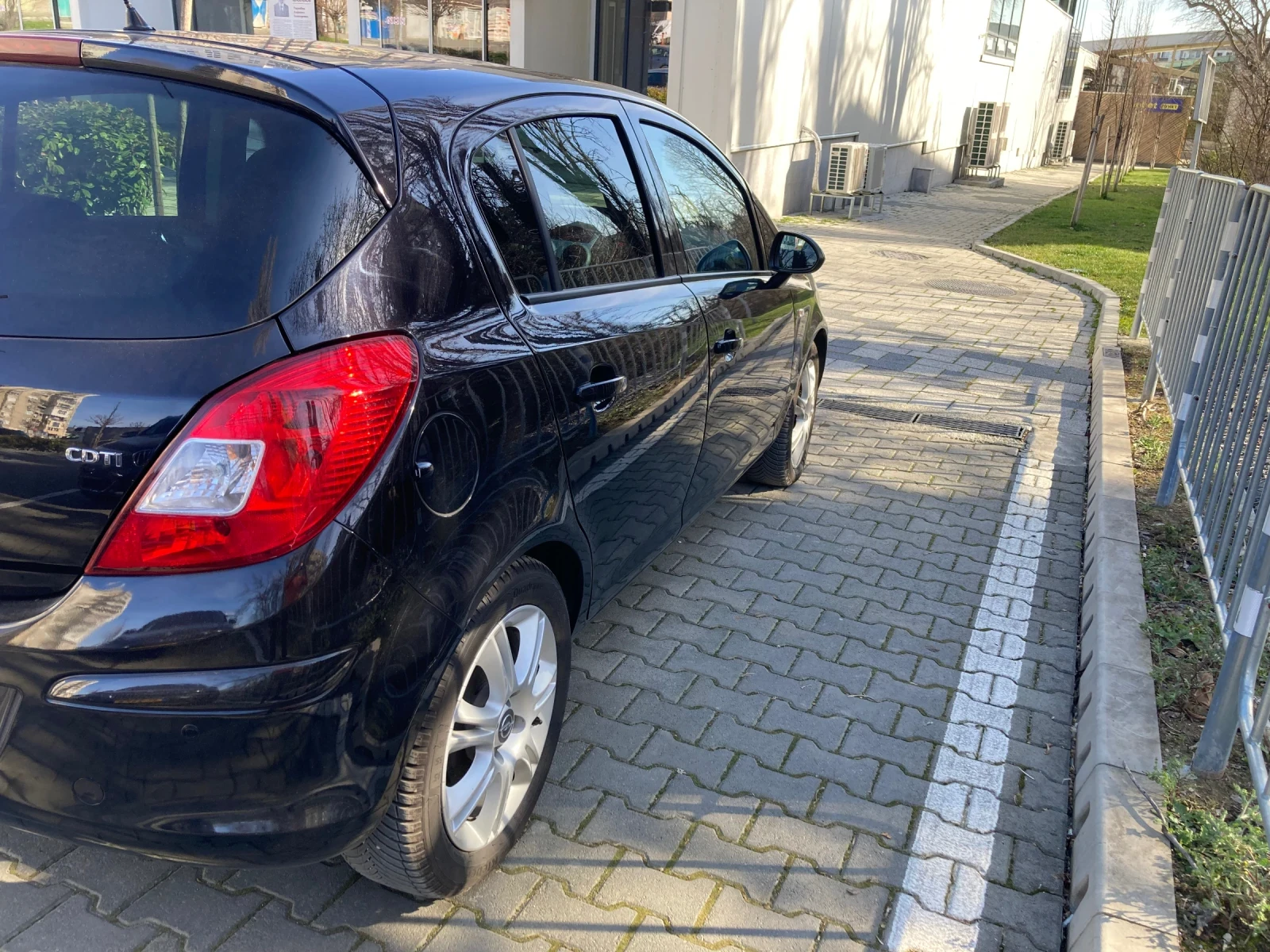 Opel Corsa 1.3 дизел, снимка 2 - Автомобили и джипове - 54004463