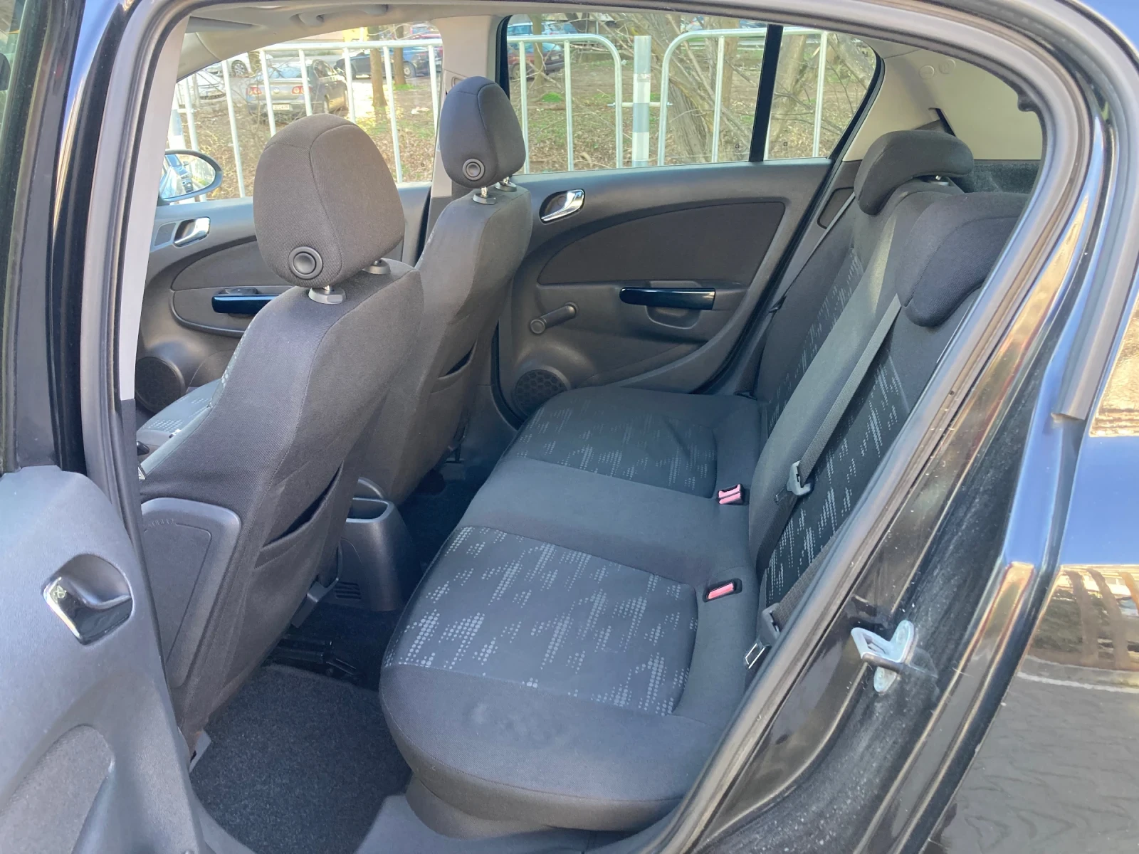 Opel Corsa 1.3 дизел, снимка 6 - Автомобили и джипове - 54004463