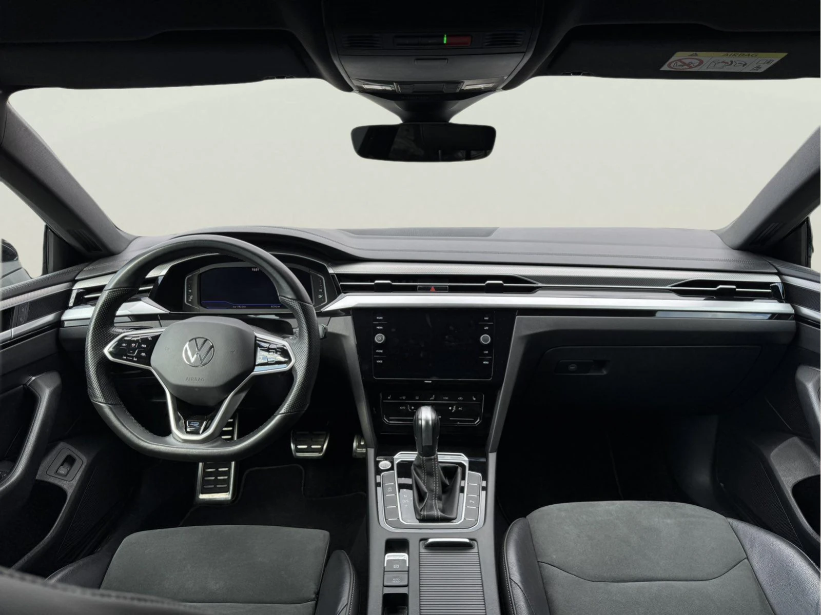 VW Arteon 2.0 TDI, снимка 11 - Автомобили и джипове - 54108379