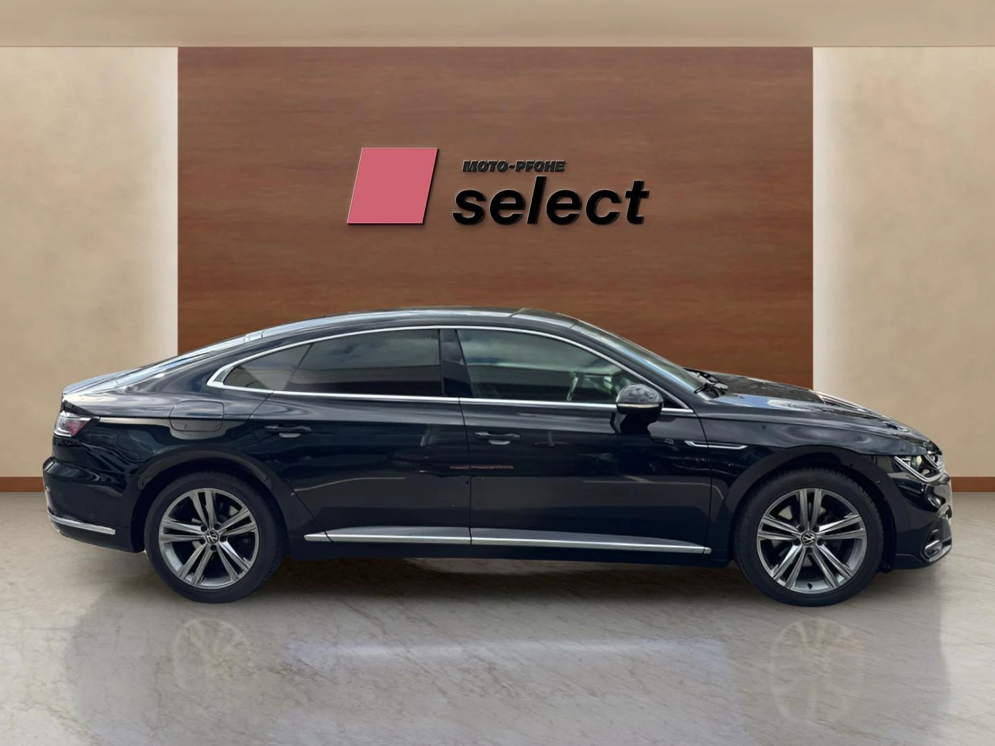 VW Arteon 2.0 TDI, снимка 4 - Автомобили и джипове - 54108379