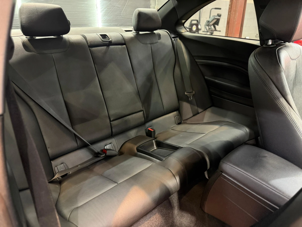 BMW 235 I / M-PACK / HARMAN / ШИБИДАХ, снимка 10 - Автомобили и джипове - 54347487