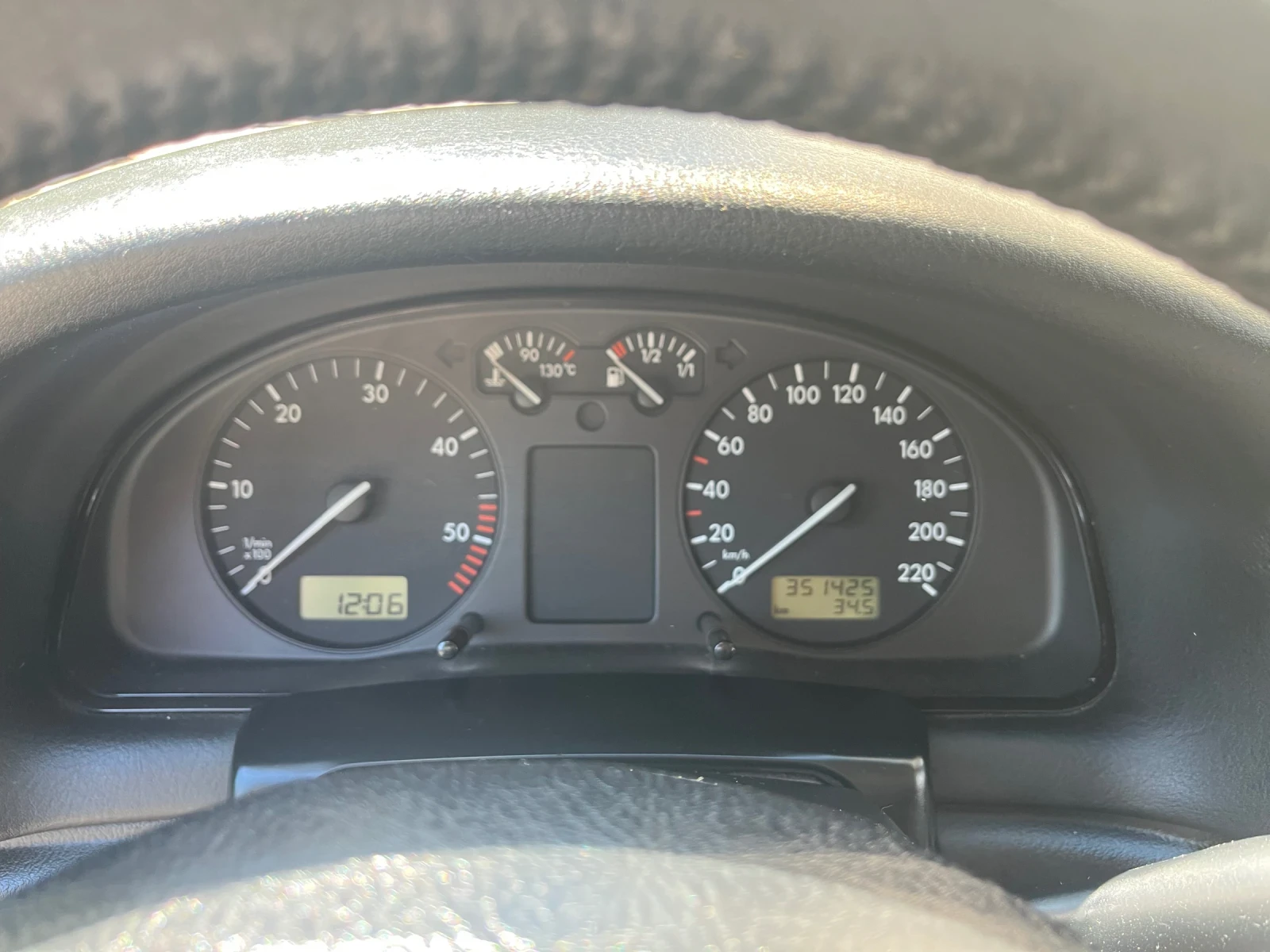 VW Passat, снимка 11 - Автомобили и джипове - 54443998