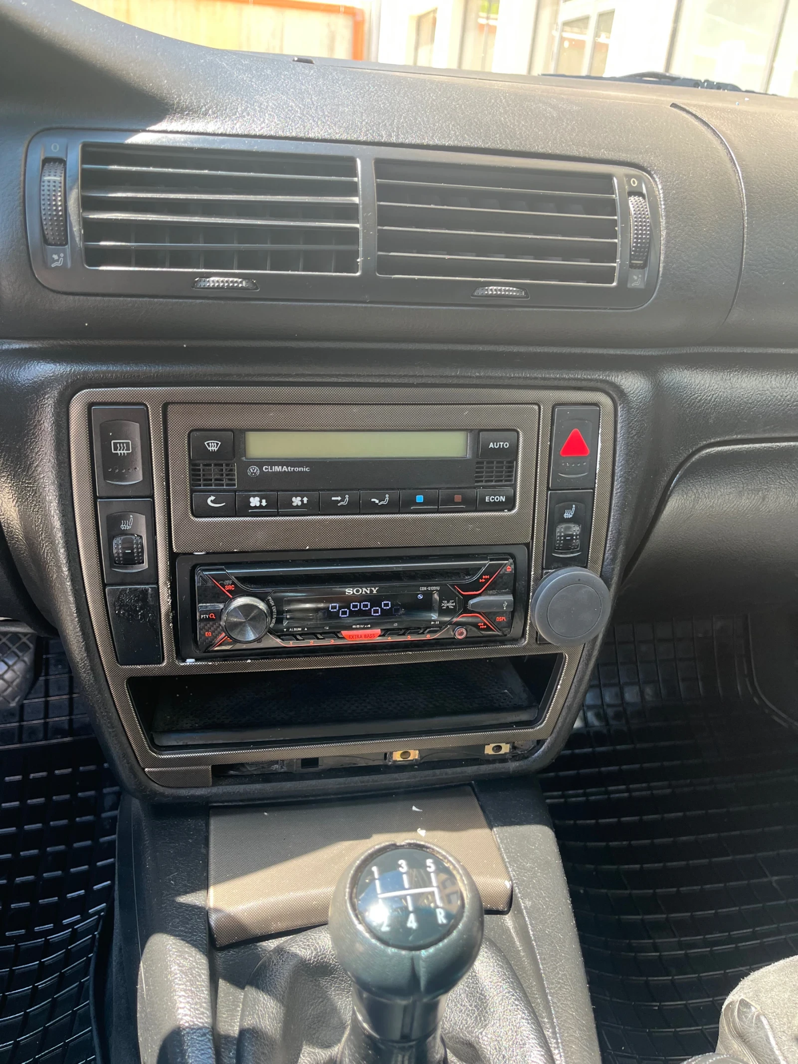 VW Passat, снимка 12 - Автомобили и джипове - 54443998