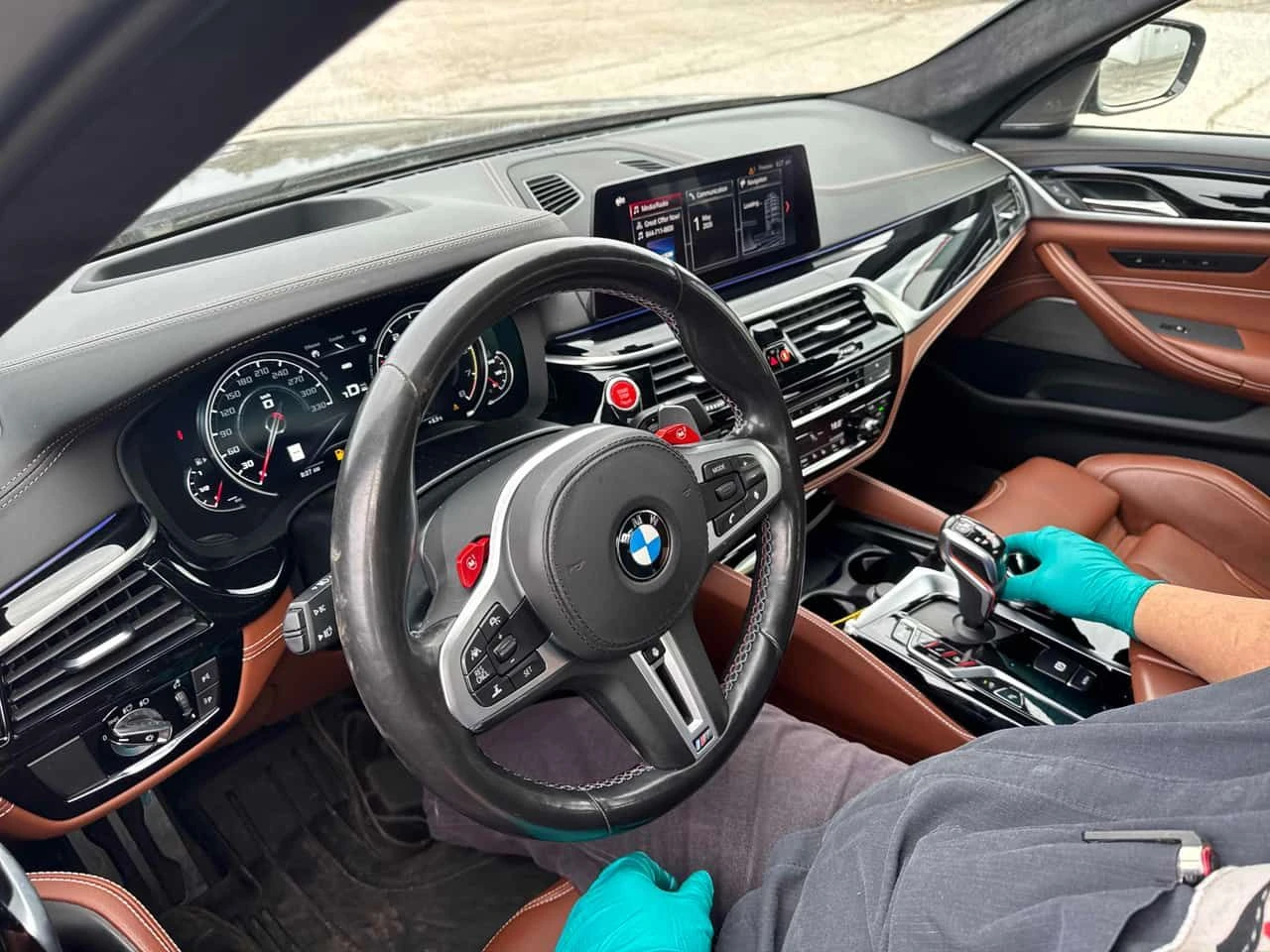 BMW M5 ОБДУХВАНЕ * H/K * ШИБИДАХ * 360 * CARFAX , снимка 6 - Автомобили и джипове - 54568948