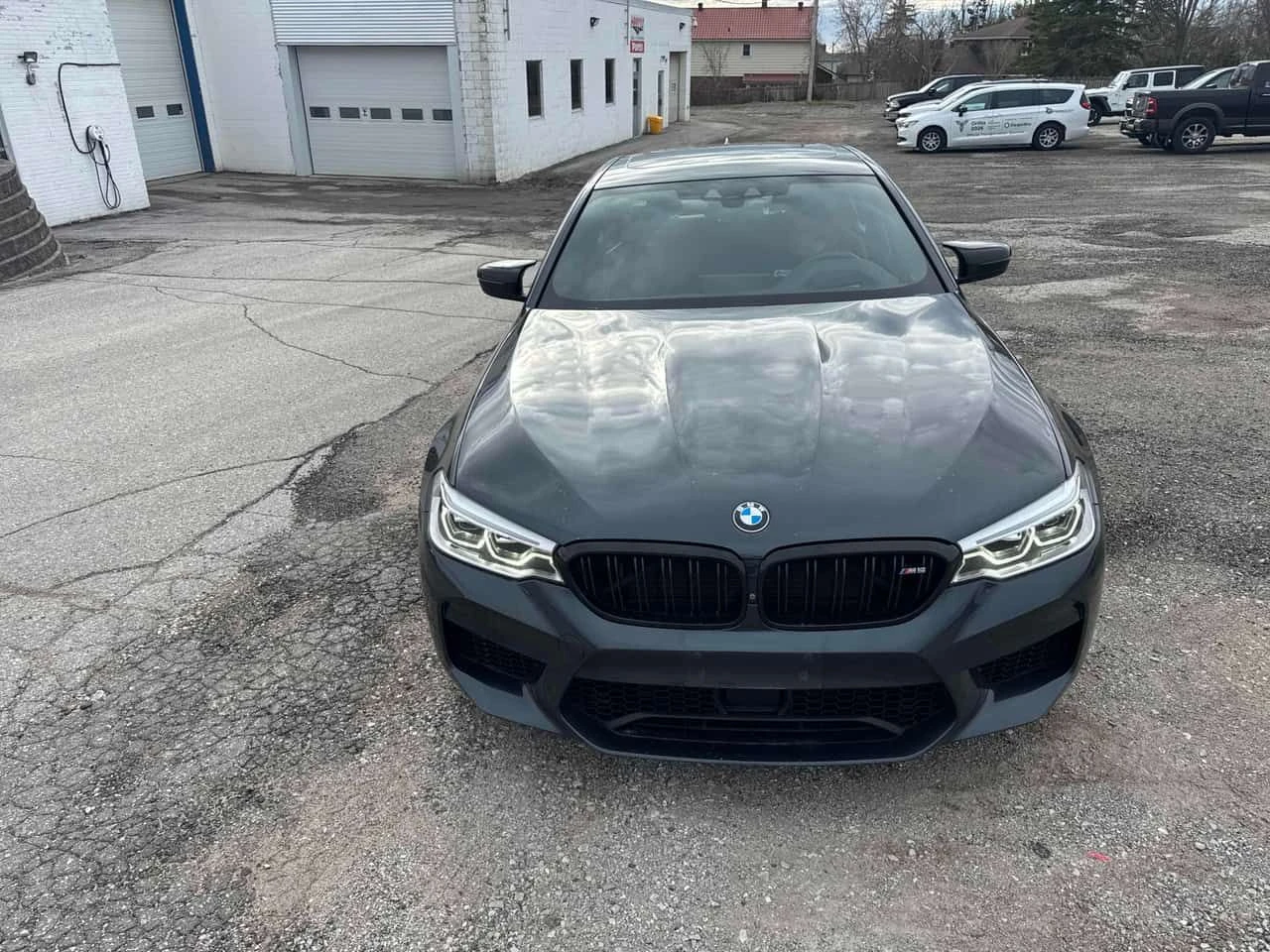 BMW M5 ОБДУХВАНЕ * H/K * ШИБИДАХ * 360 * CARFAX 
