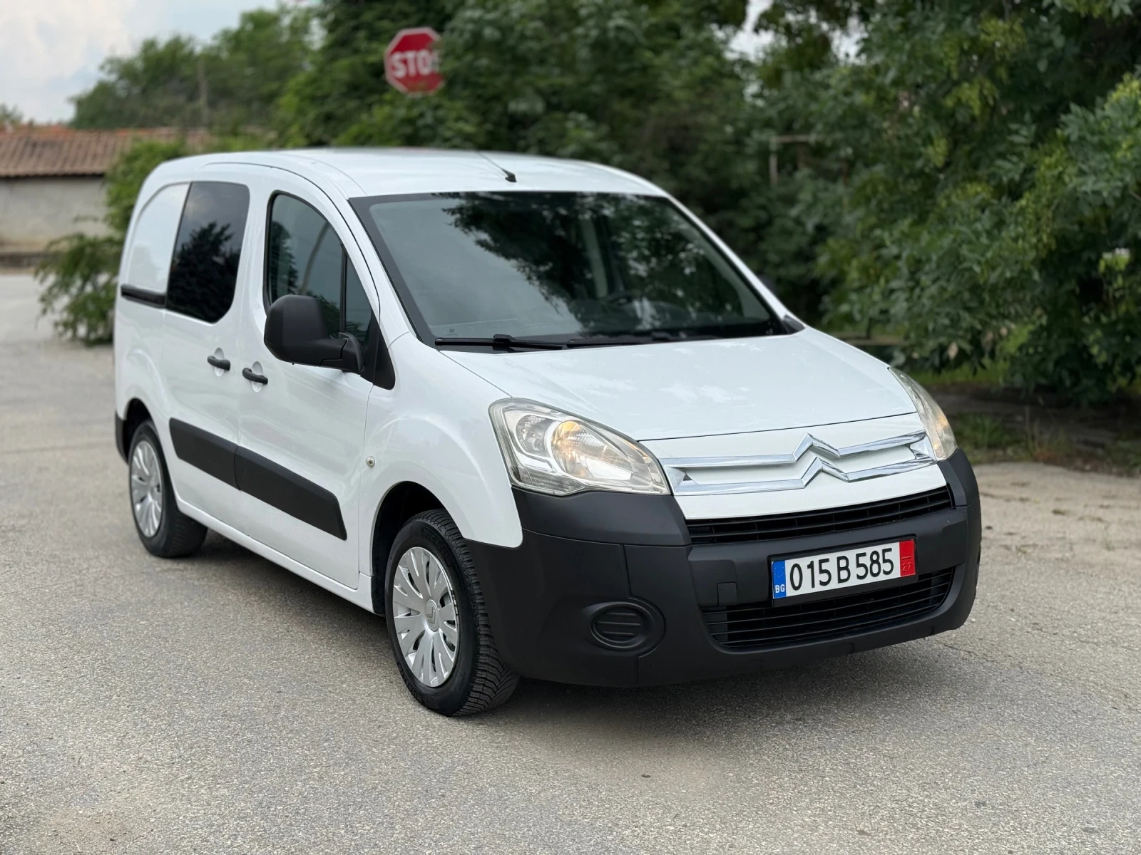 Peugeot Partner 1.6HDI* КЛИМАТИК* ЕВРО 5* 2012, снимка 3 - Автомобили и джипове - 54802178