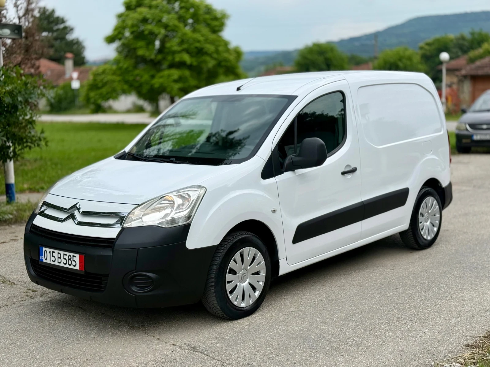 Peugeot Partner 1.6HDI* КЛИМАТИК* ЕВРО 5* 2012, снимка 9 - Автомобили и джипове - 54802178