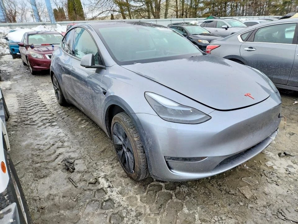 Tesla Model Y, снимка 4 - Автомобили и джипове - 54818839