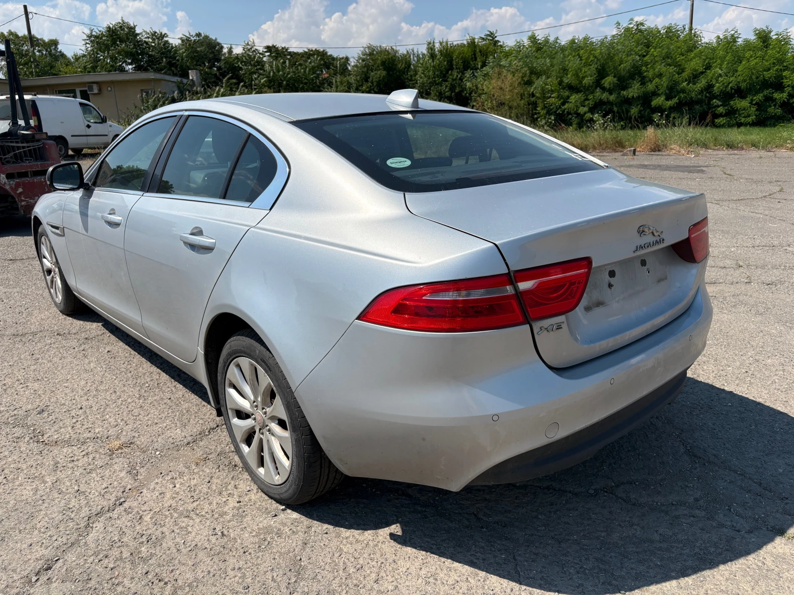 Jaguar XE 2.0d, снимка 4 - Автомобили и джипове - 55084734