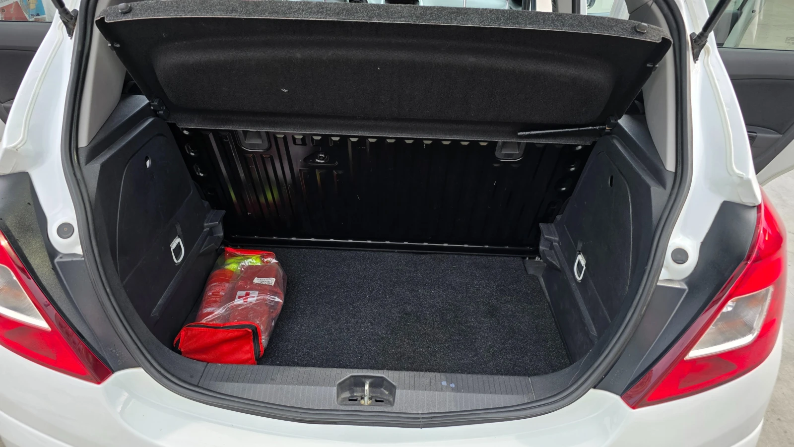 Opel Corsa 1, 2, снимка 11 - Автомобили и джипове - 55360590