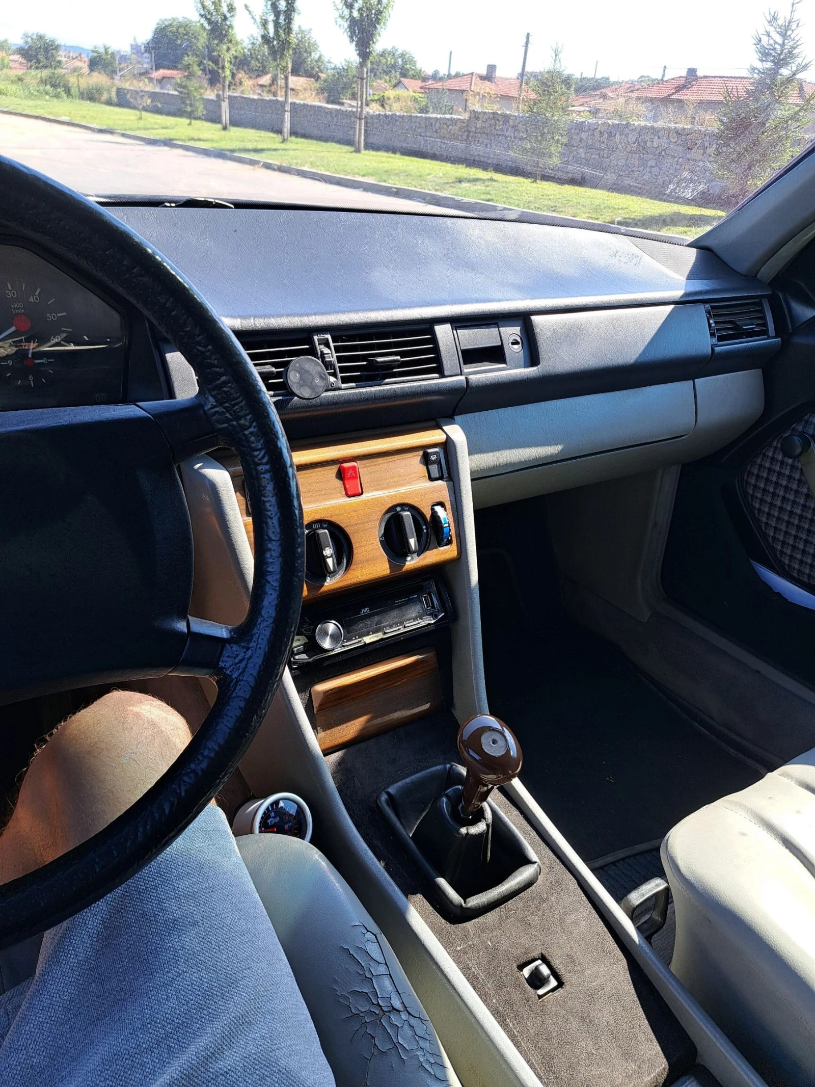 Mercedes-Benz 124 2.5Turbo, снимка 8 - Автомобили и джипове - 55480828