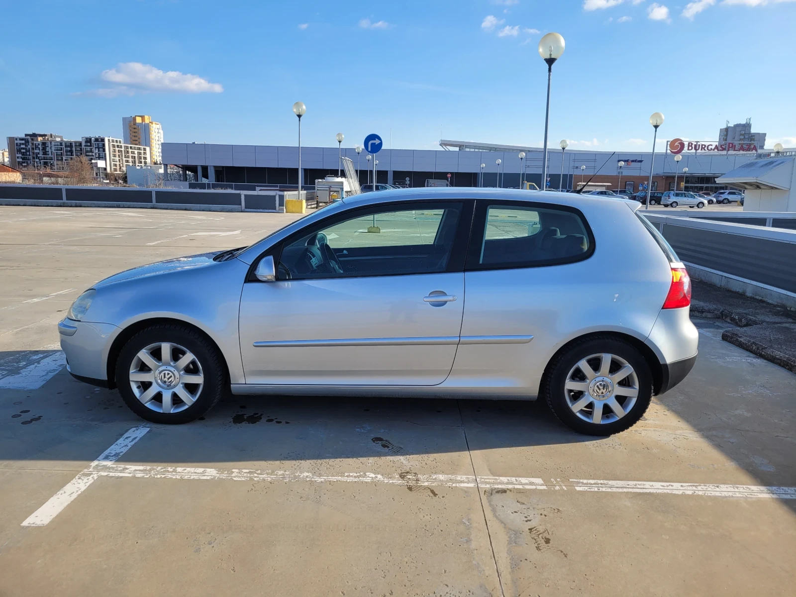 VW Golf Golf V, снимка 2 - Автомобили и джипове - 55596552