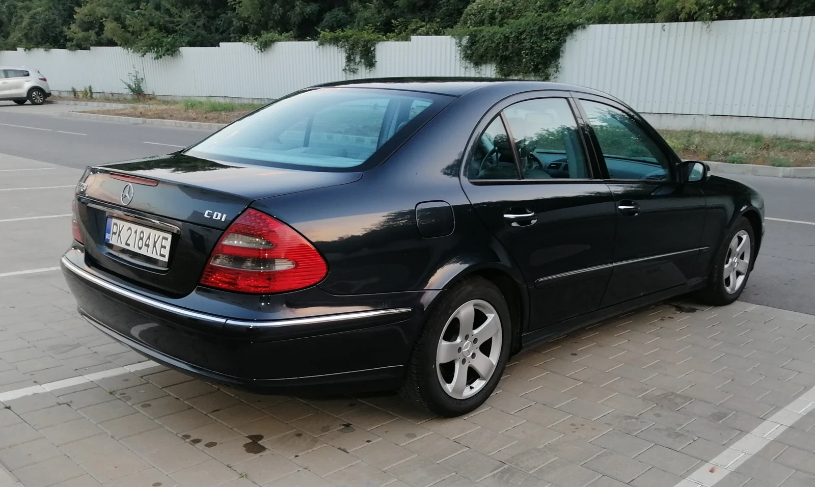 Mercedes-Benz E 220 CDi, снимка 4 - Автомобили и джипове - 56073913