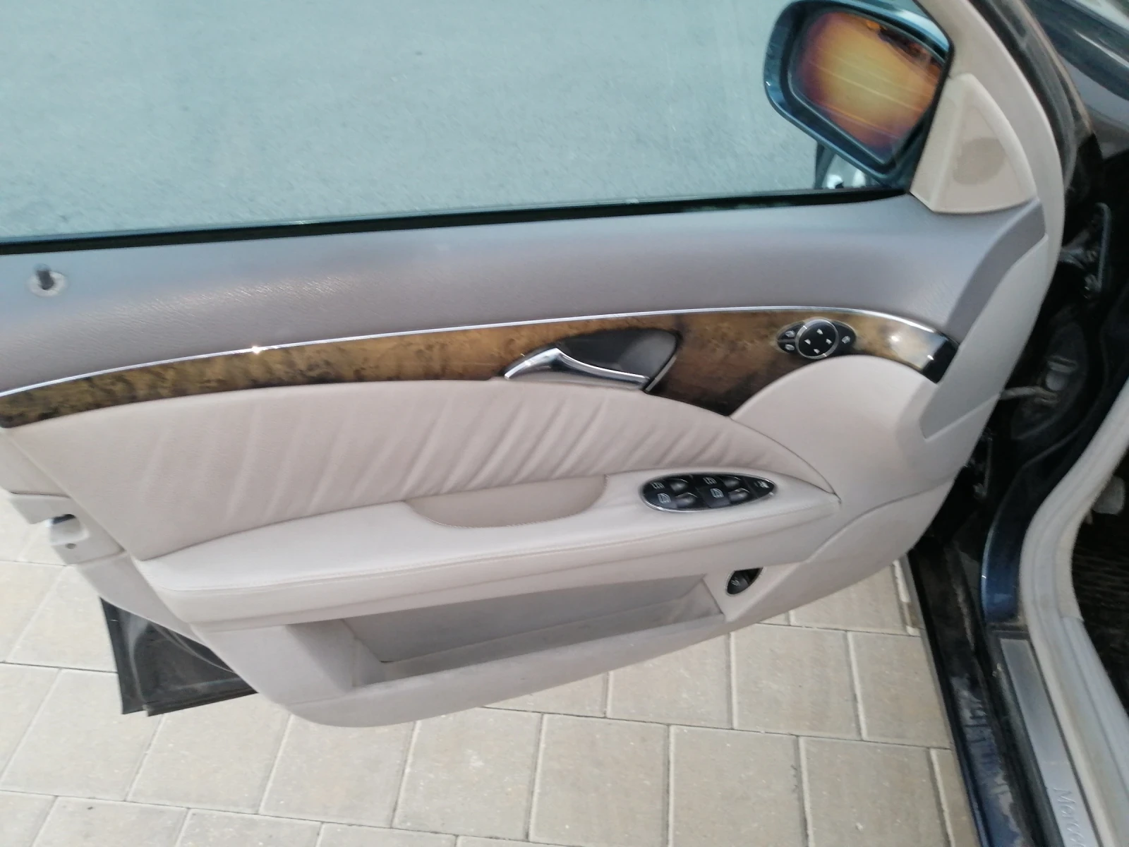 Mercedes-Benz E 220 CDi, снимка 6 - Автомобили и джипове - 56073913