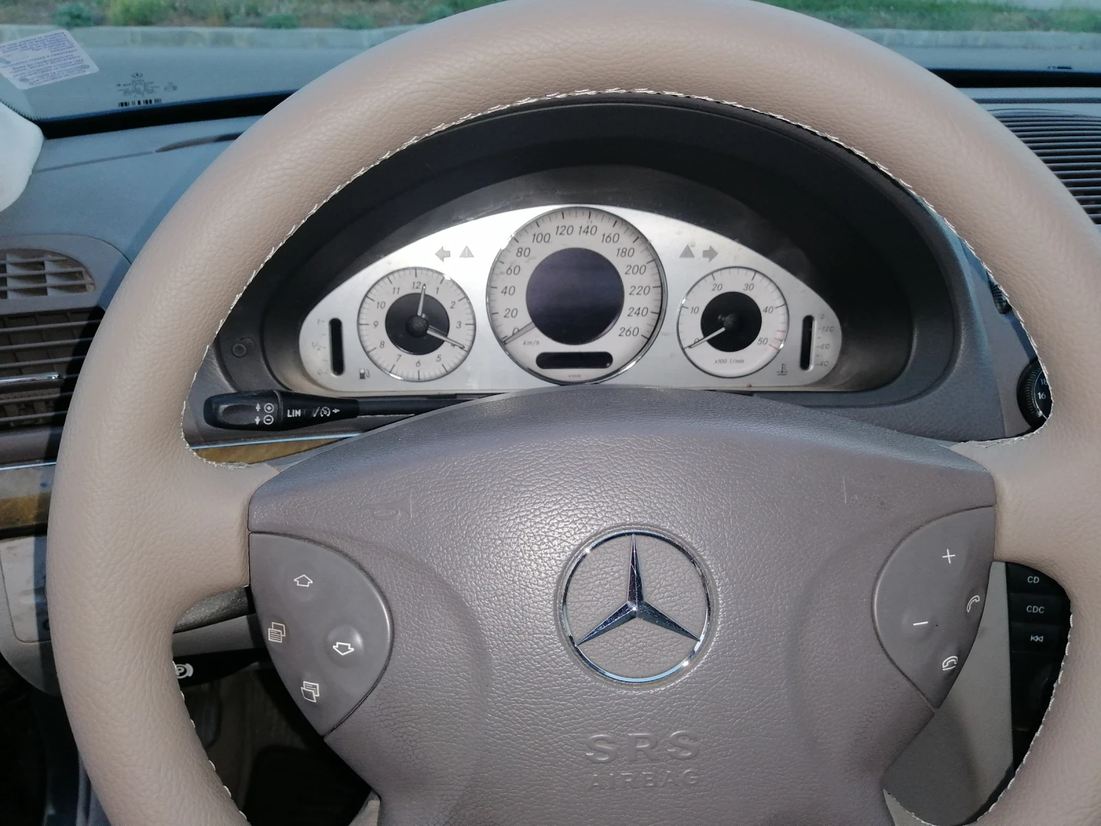 Mercedes-Benz E 220 CDi, снимка 8 - Автомобили и джипове - 56073913