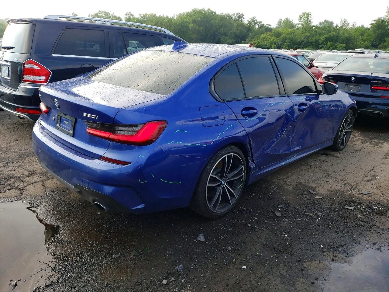 BMW 330 xDrive M SPORT | CARFAX | АВТОКРЕДИТ, снимка 3 - Автомобили и джипове - 56088093